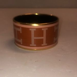 Women’s Hermès bracelet
